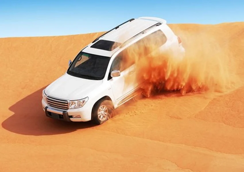 Jeep Tour to the Wahiba Sands and Wadi Bani Khalid