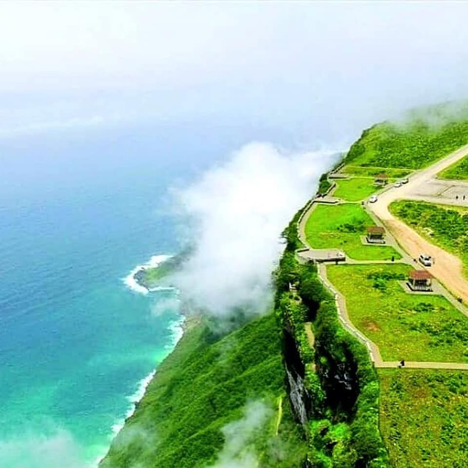 Al Mughsail Beach