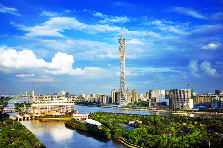 canton-tower-in-daytime